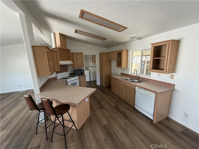 10900 Sepulveda 23, San Fernando, California 91345