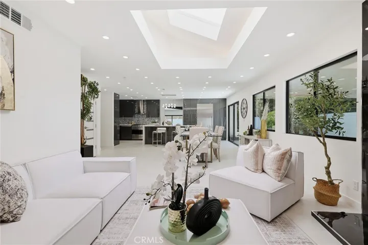 19806 Needles, Chatsworth, California 91311
