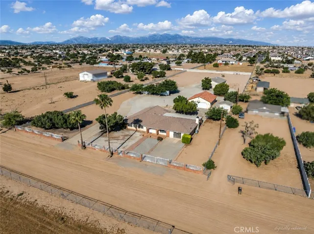 8756 Oakwood, Hesperia, California 92345