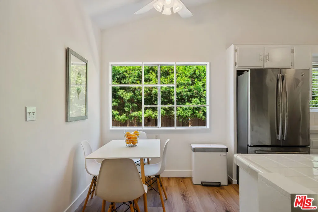 Eat In Kitchen