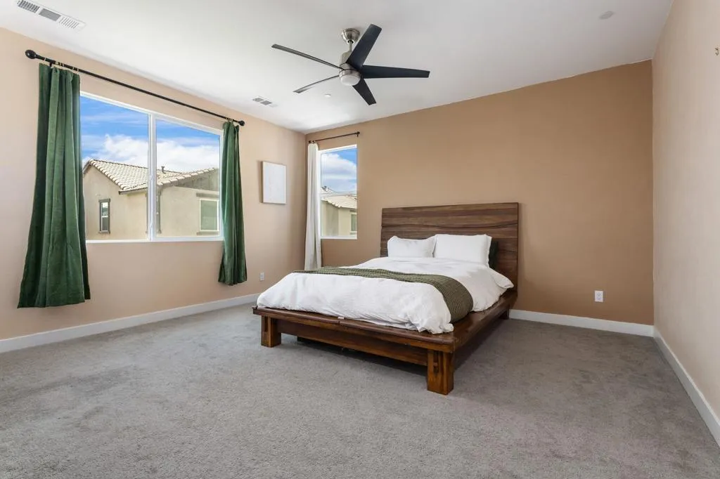 16-web-or-mls-TJOxford_OPMG_0626_016