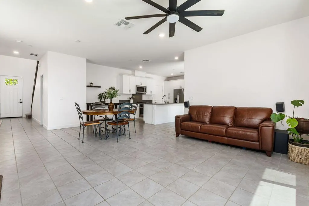 10-web-or-mls-TJOxford_OPMG_0626_010