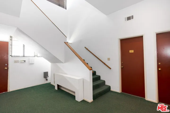 566 S San Vicente Boulevard #102-ne, Los Angeles, California 90048
