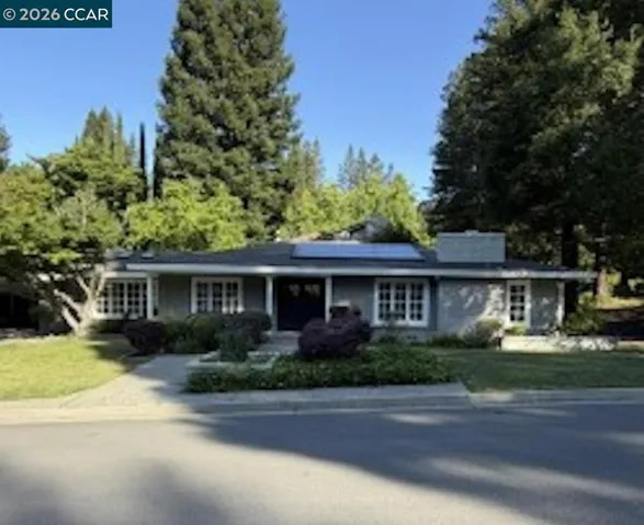 368 Dalewood Dr, Orinda, California 94563