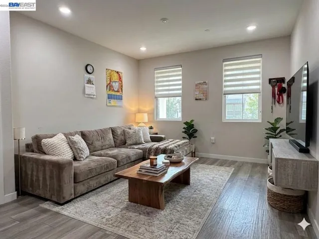 2282 S Podere Dr, Mountain House, California 95391