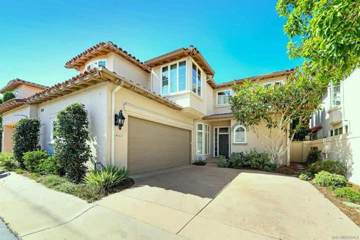 9760 Claiborne Sq, La Jolla, California 92037