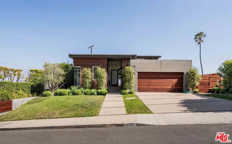 16622 Akron Street, Pacific Palisades, California 90272