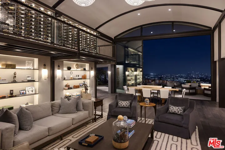 1641 Woods Drive, West Hollywood, California 90069