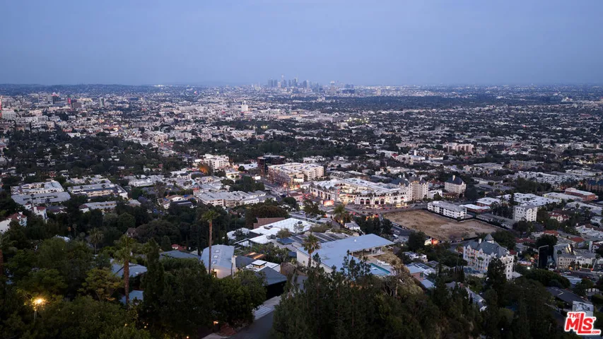 1641 Woods Drive, West Hollywood, California 90069