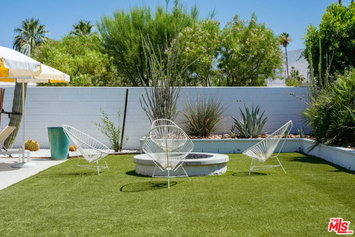 1275 E Sunny Dunes Road, Palm Springs, California 92264