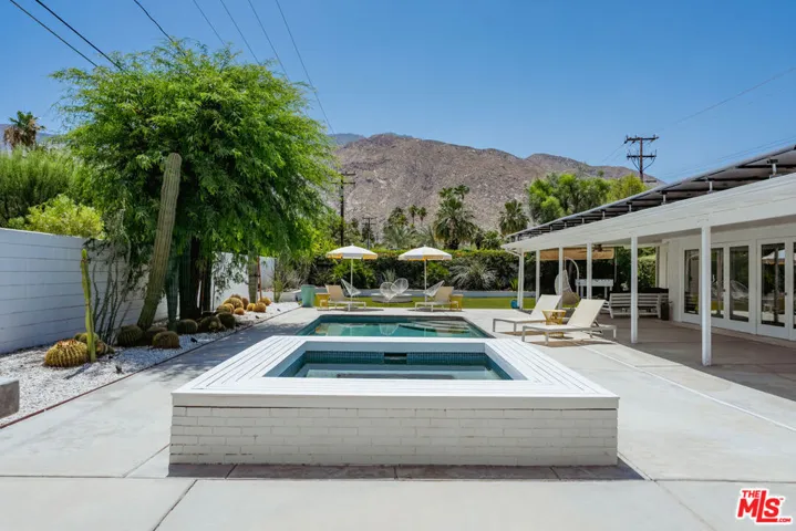 1275 E Sunny Dunes Road, Palm Springs, California 92264