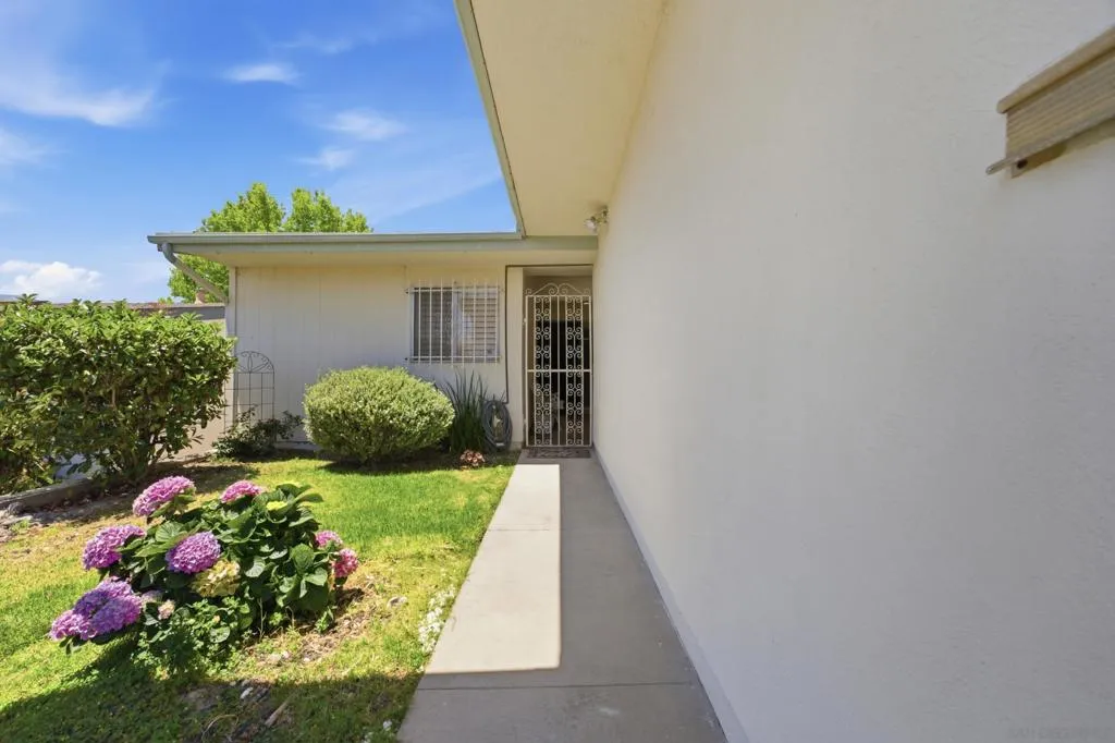 , Oceanside, California 92057 — photo 5