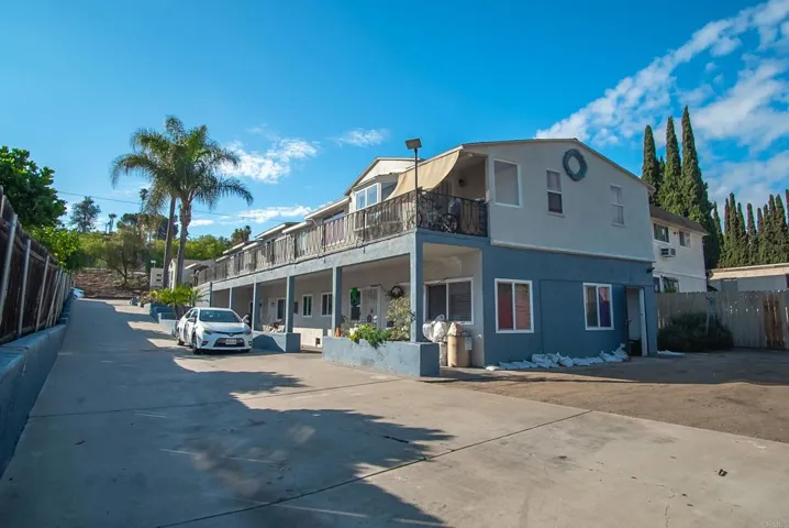 9922 34 Buena Vista Drive, Spring Valley, California 91977