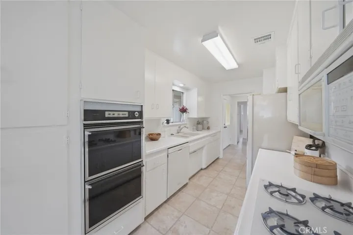 1526 N Amber Court, Ontario, California 91762