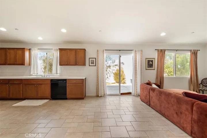 905 Broadway, Barstow, California 92311