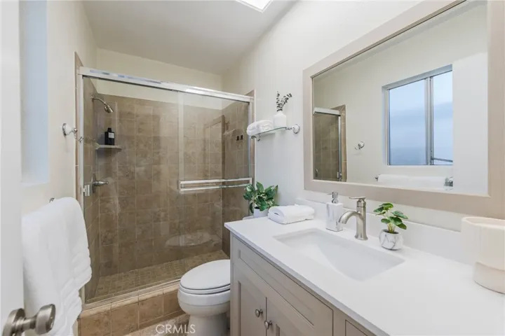1825 Goodman Ave, Redondo Beach, California 90278