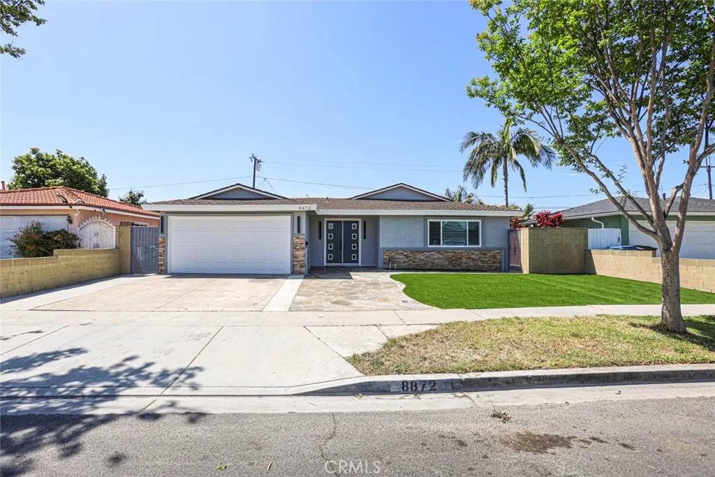 8872 Montrose Ave