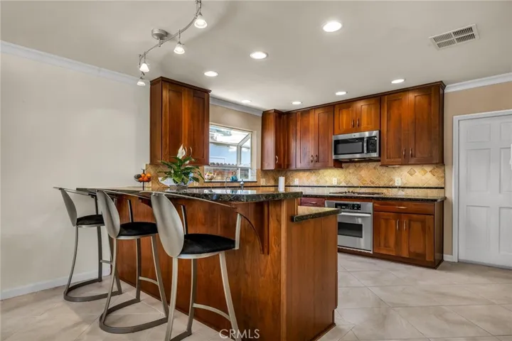 1921 Lasita Place, Rancho Palos Verdes, California 90275