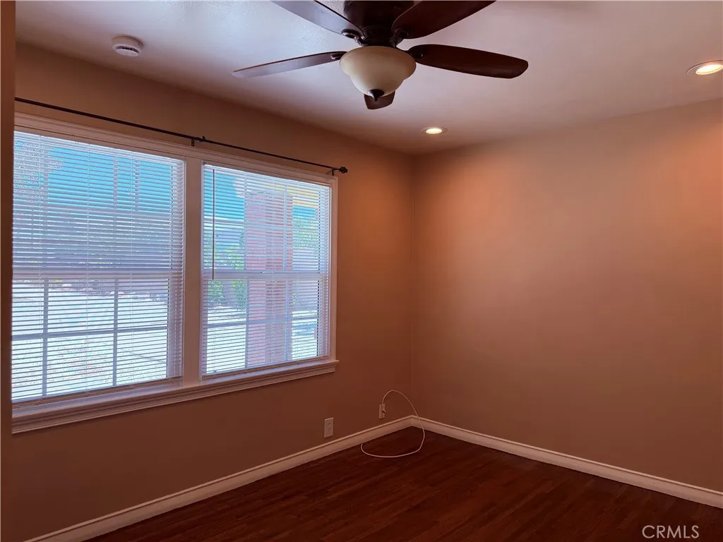 3rd bedroom does not have a closet