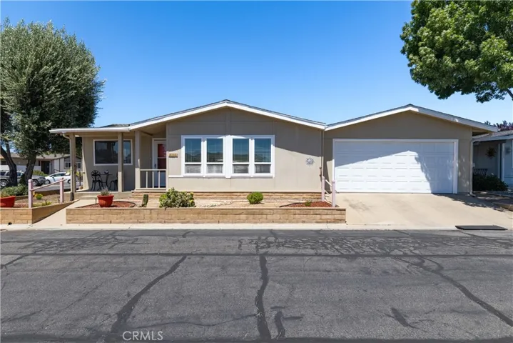 321 Lark, Paso Robles, California 93446