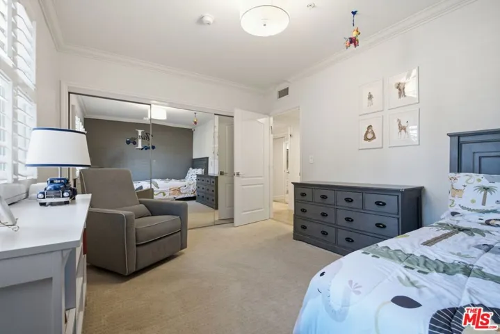11908 Darlington Avenue 203, Los Angeles, California 90049