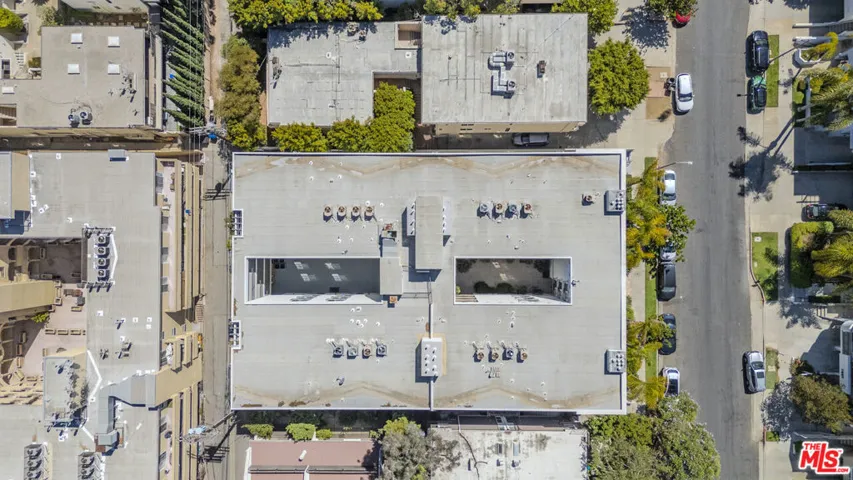11908 Darlington Avenue 203, Los Angeles, California 90049