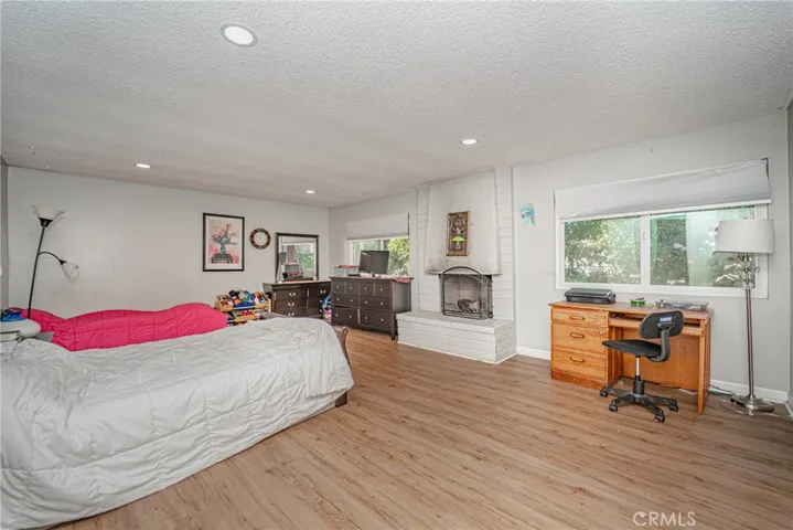 11321 Hart, Cypress, California 90630