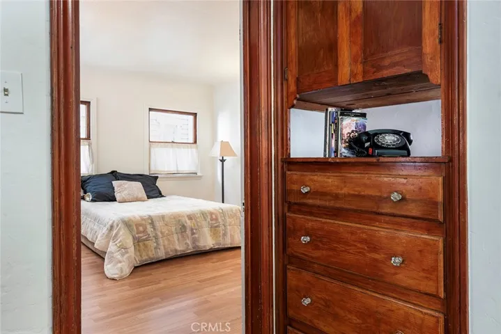 Middle bedroom
