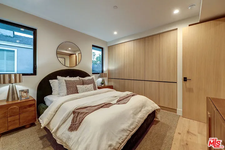 846 Dickson Street, Marina Del Rey, California 90292