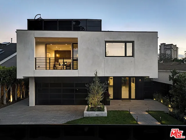 846 Dickson Street, Marina Del Rey, California 90292