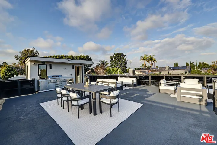 846 Dickson Street, Marina Del Rey, California 90292