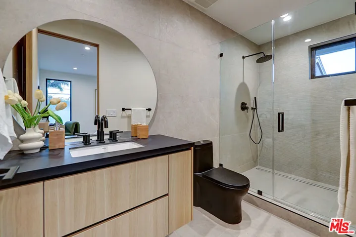 846 Dickson Street, Marina Del Rey, California 90292