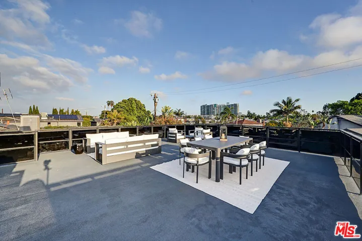846 Dickson Street, Marina Del Rey, California 90292