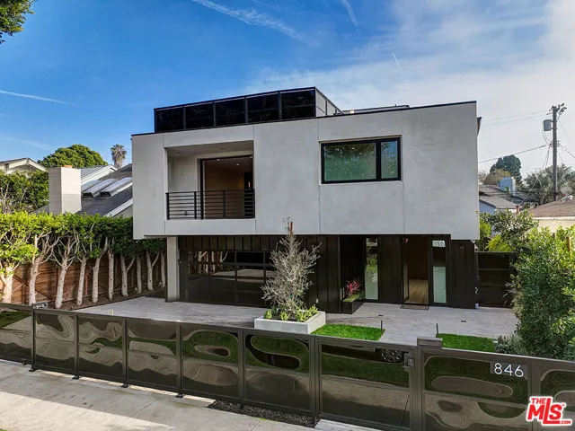 846 Dickson Street, Marina Del Rey, California 90292