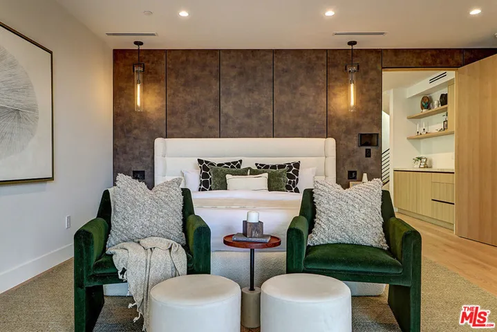 846 Dickson Street, Marina Del Rey, California 90292