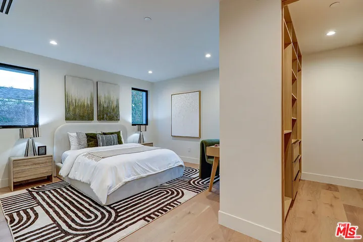 846 Dickson Street, Marina Del Rey, California 90292