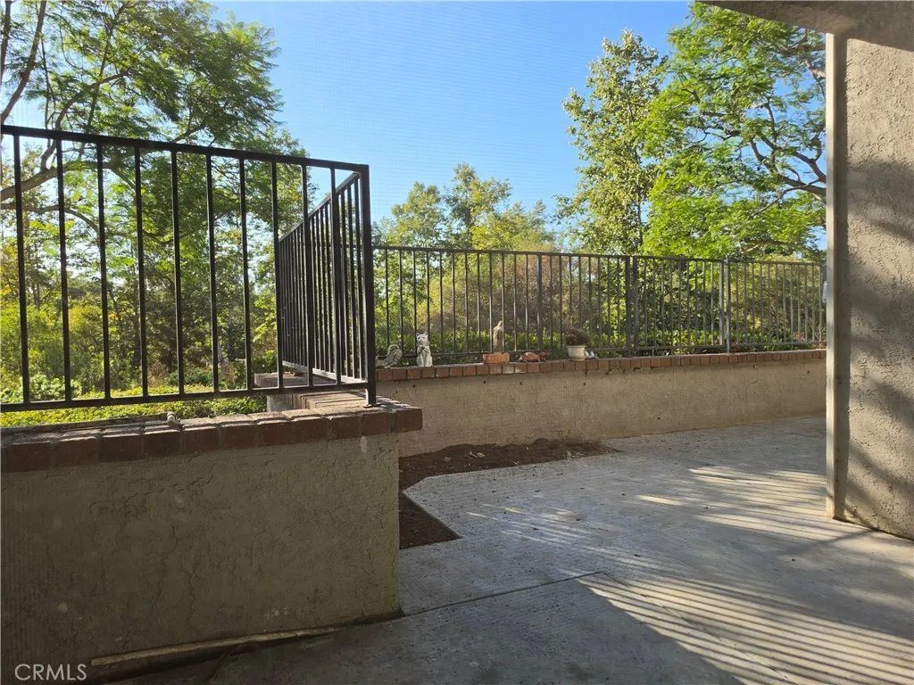 you owe back yard with beautiful and private green belt view