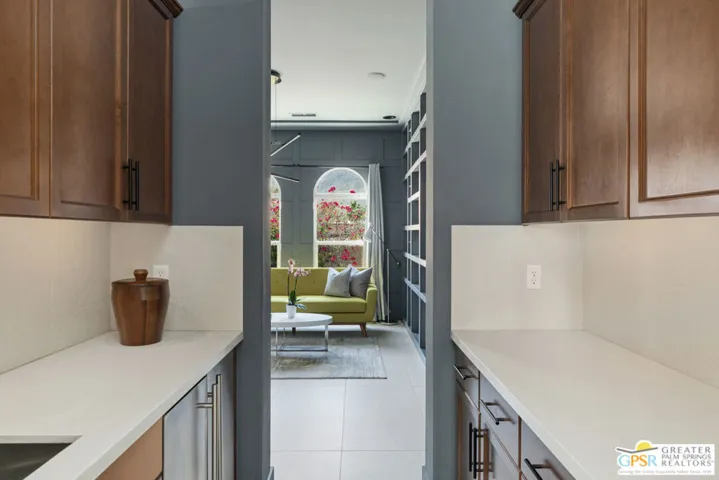 2220 N Hermosa Drive, Palm Springs, California 92262