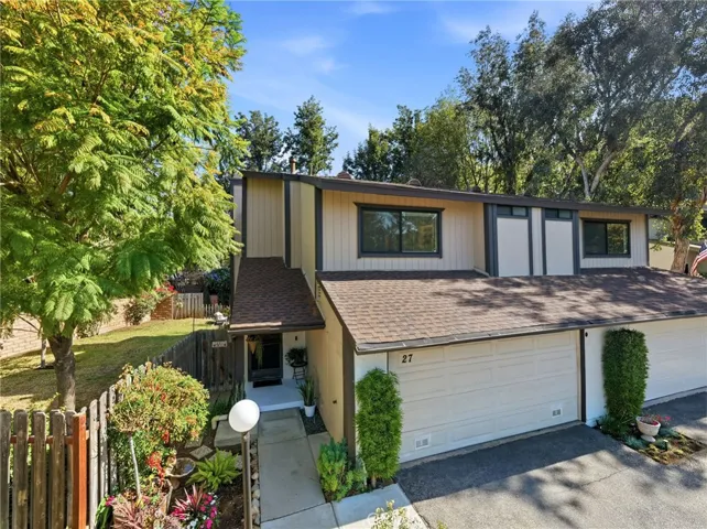 10837 Roycroft #27
