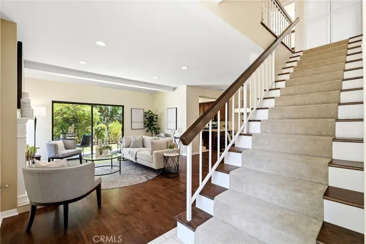 10837 Roycroft #27