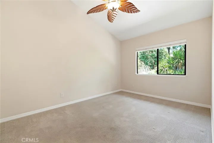 10837 Roycroft #27