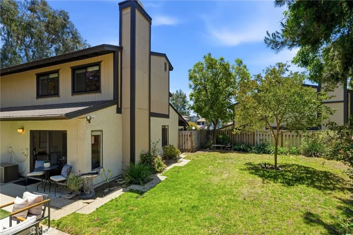 10837 Roycroft #27
