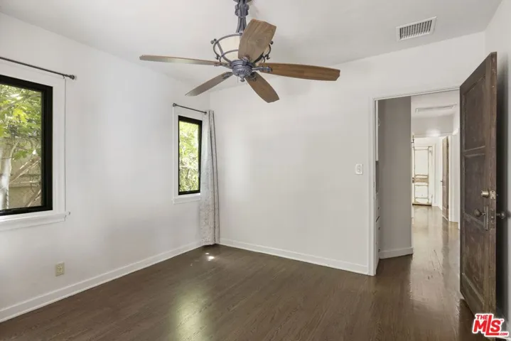 11269 La Maida Street, North Hollywood, California 91601