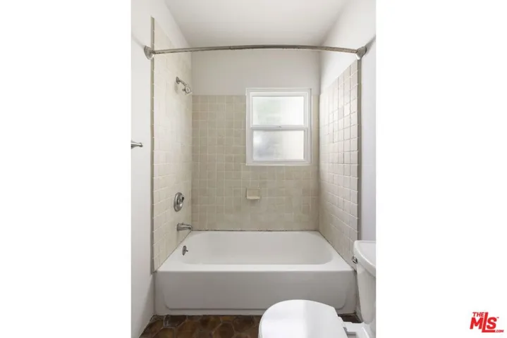 11269 La Maida Street, North Hollywood, California 91601