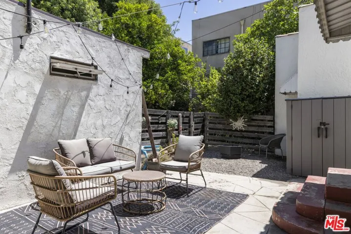 11269 La Maida Street, North Hollywood, California 91601