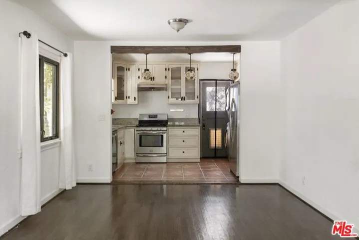 11269 La Maida Street, North Hollywood, California 91601