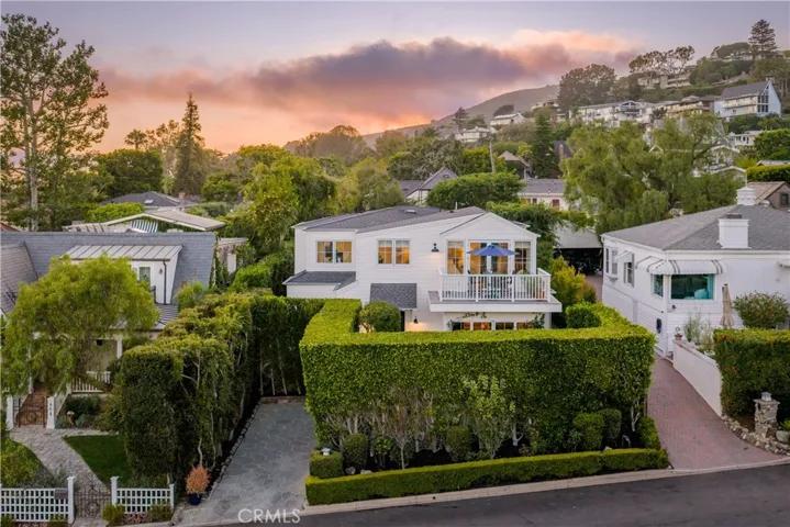 472 Holly Street, Laguna Beach, California 92651