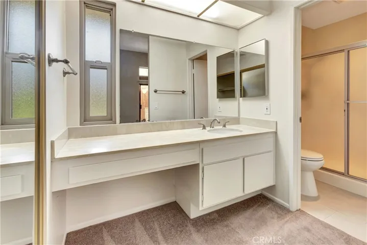 Master Ensuite Vanity and Bathroom