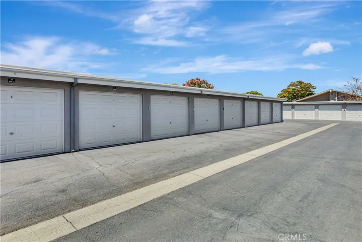 Detached Garage