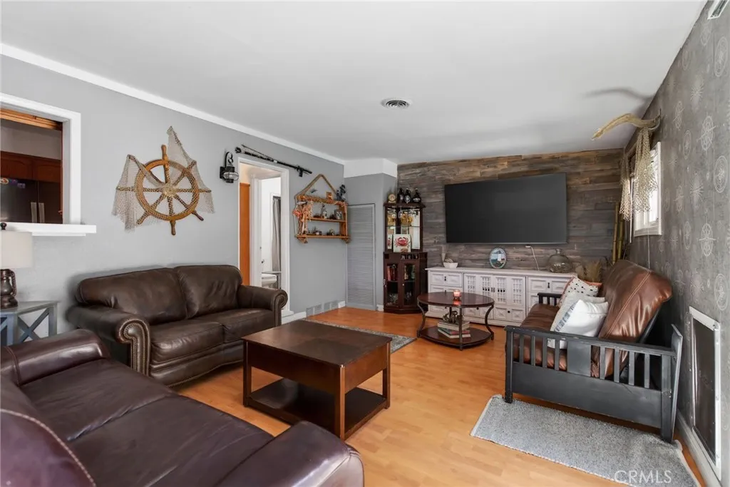 Alternate view of family room.